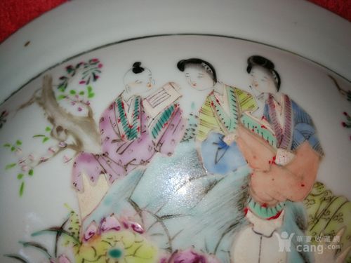 华夏古玩城 瓷器 明清 > 同治年制款 瓷绘大家余子明绛彩人物纹高脚盘