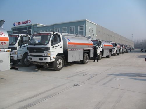 【8-12吨流动加油车】汽油柴油运输:福田欧可马油罐车