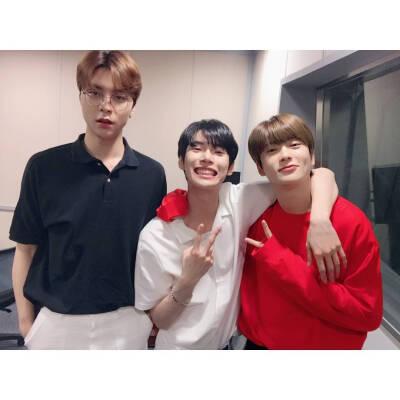 金道英 郑在玹 徐英浩 nct 合照 nnn