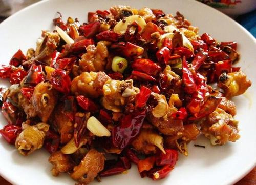  p>干煸辣子鸡是一道色香味俱全的中国名菜,属于 a href="#" data