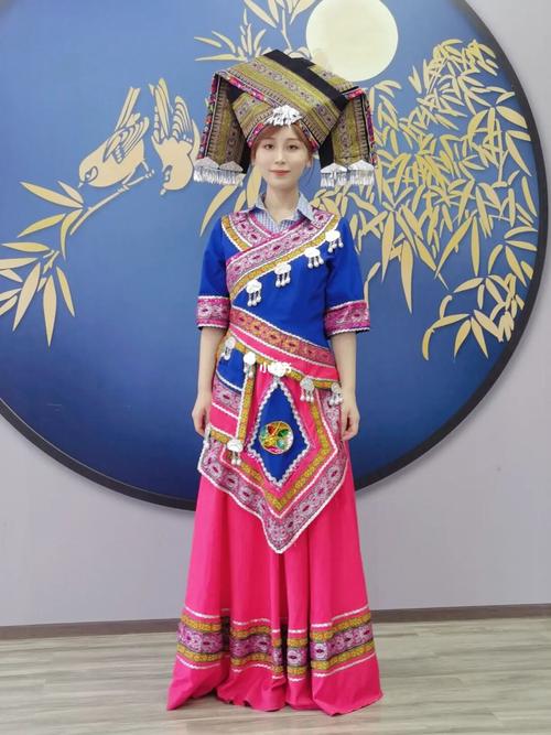 壮族姑娘_服饰_壮族服装_时尚_时尚其他