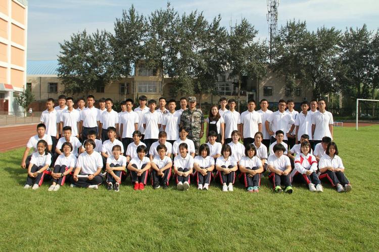 唐山市第十二高级中学2018级新生军训闭营仪式
