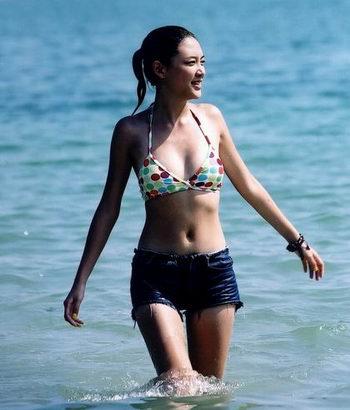 盘点"42位女明星经典泳装"照