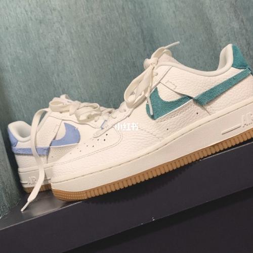 nike 断勾 鸳鸯配色_耐克怎么样_鞋子_设计感_休闲_搭配_牛仔_鞋靴不