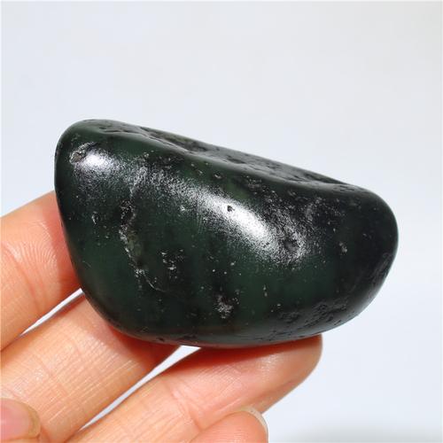 和田玉黑碧玉原石