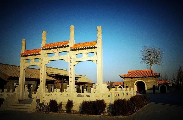 青铜峡鸿乐府拱北