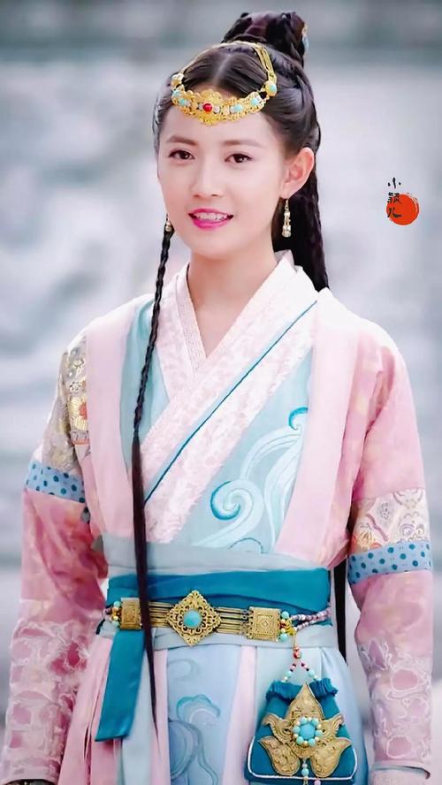 倚天屠龙记敏敏郡主的服装,大家最喜欢那套(只能.