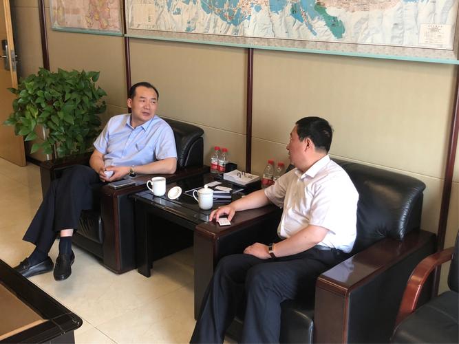 中心支行李海行长一行拜访甘肃投资集团铁路有限责任公司王兆坤董事