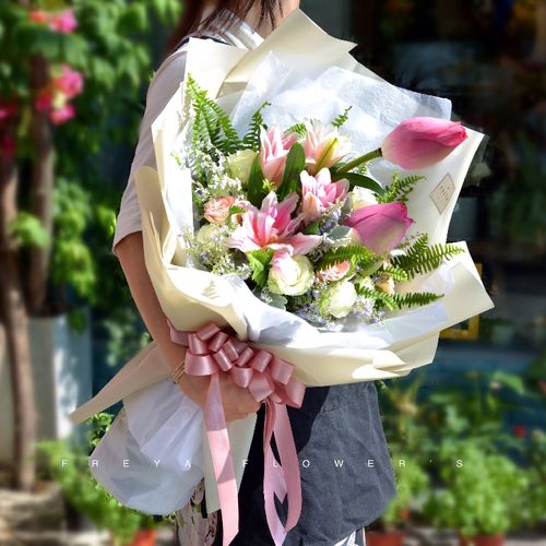 成都鲜花速递同城玫瑰花高档花束荷花牡丹百合混搭送爱人鲜花店_7折