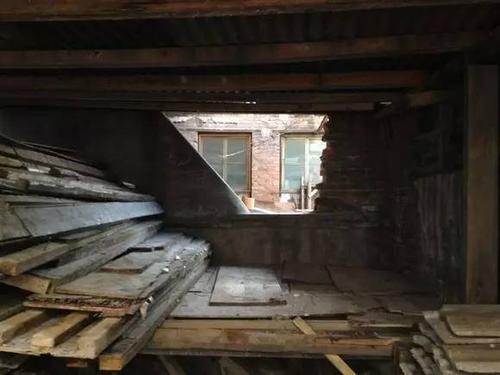 鬼八楼 有着"北京四大鬼宅之一"称号的鬼八楼,这座楼五六十年代建好