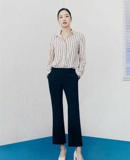 收起阔腿裤吧!今年流行的这"3"种裤子,40岁女人穿更时髦减龄