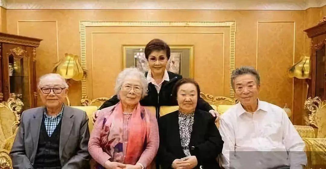 李谷一退休生活照曝光说的话让人惊叹发给你看看