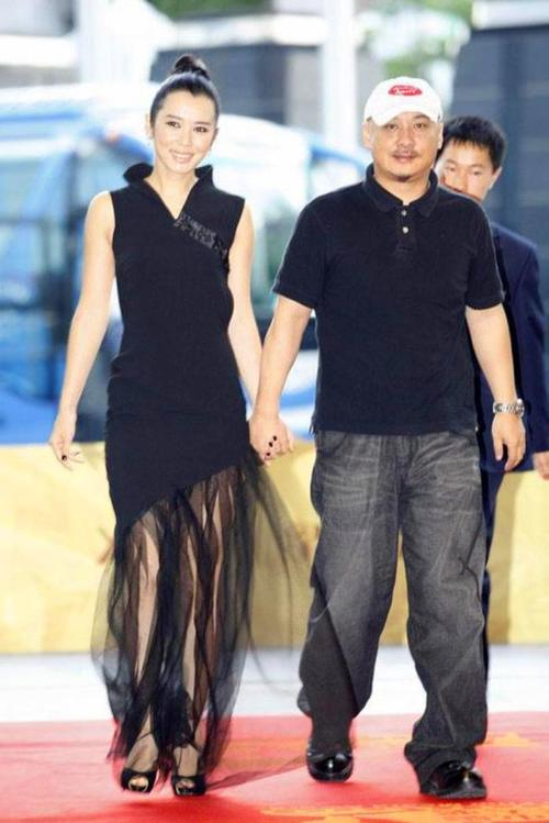 张雨绮嫁给王全安(为何转头就娶了性感的张雨绮)