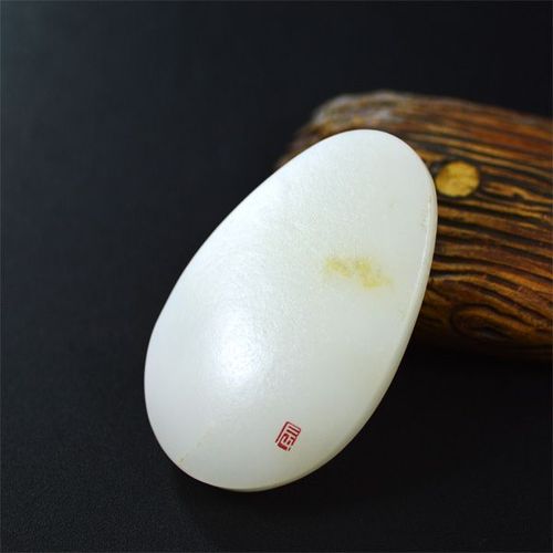 和田玉羊脂白玉籽料挂件 观音