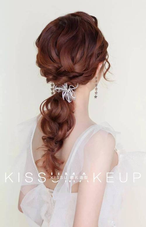 2021新娘发型越简单越好看