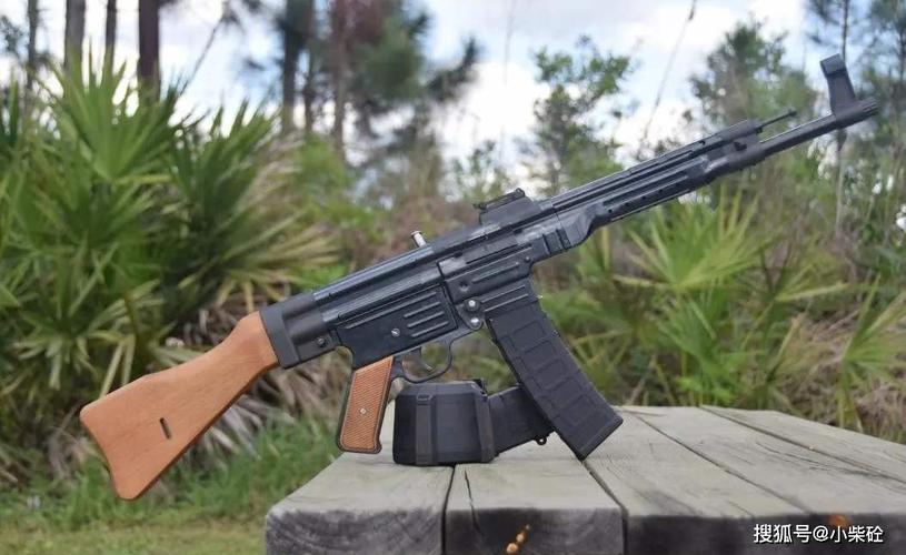 二战德军轻武器之:stg-44突击步枪