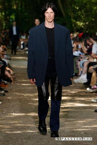 balenciaga , 巴黎世家 2018春夏 巴黎 男装专辑 55p