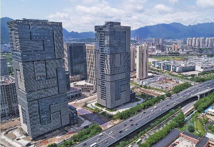 被网友称为"俄罗斯方块"的瓯商大厦与瓯海建设大厦双子楼