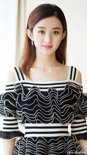 赵丽颖美照,气质独特,散发着成熟女性的优雅魅力!