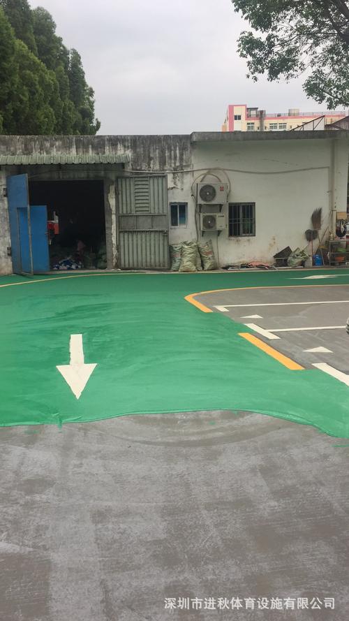 丙烯酸停车场材料 环保耐磨防滑地坪材料 停车场地坪漆施工案例