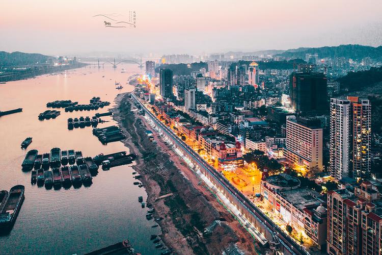 航拍梧州