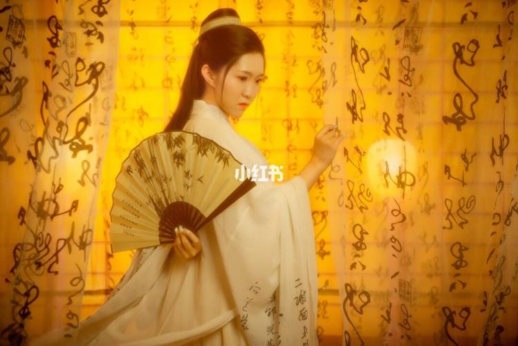 古风写真‖醉里挑灯看剑_写真_古风_微醺_暖黄_古风写真_摄影_写真