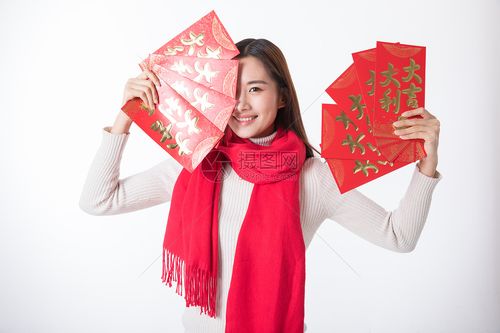 新年女性手拿红包