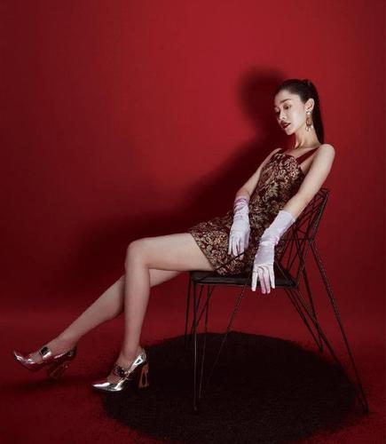 宋轶的身材有多好?看到她穿旗袍的效果,这"腰臀比"我