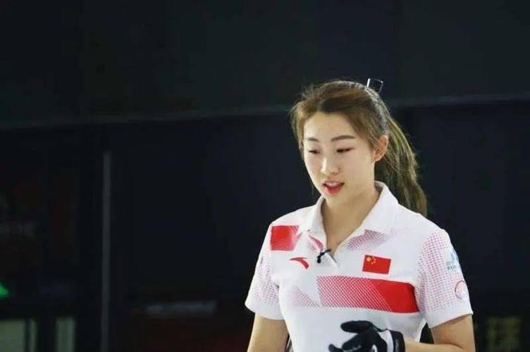 中国女子冰壶队运动员—张丽君  返回搜             责任编辑