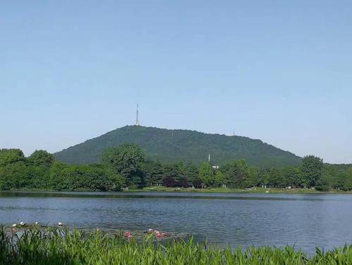 安徽合肥一座海拔284米的山,是典型火山地貌|大蜀山|森林公园|山川