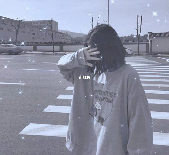 阳光帅气的女生头像_女生头像_素材_头像