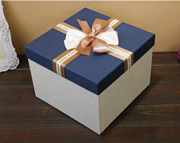 正方形大号创意礼品盒精美天地盖包装盒牛皮纸盒定制礼盒现货