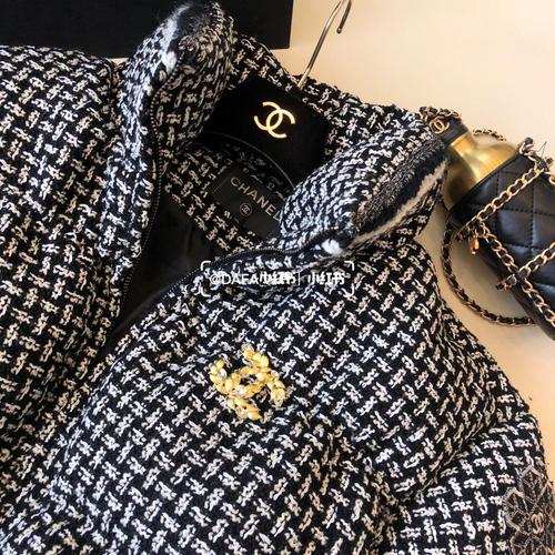 chanel 羽绒服_羽绒服_香奈儿怎么样_羽绒_外套_面包