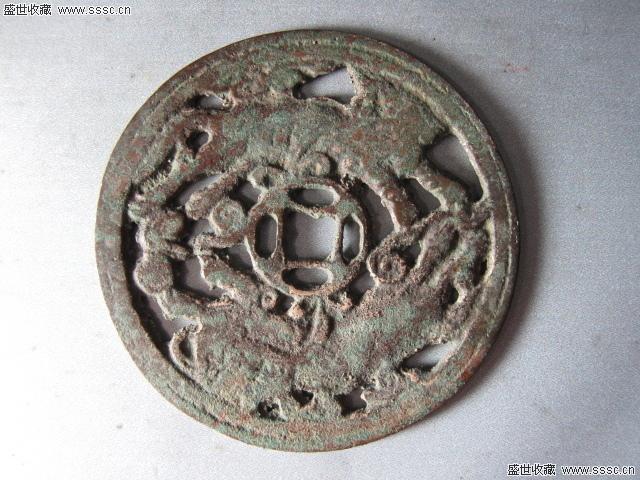 双狮镂空花钱