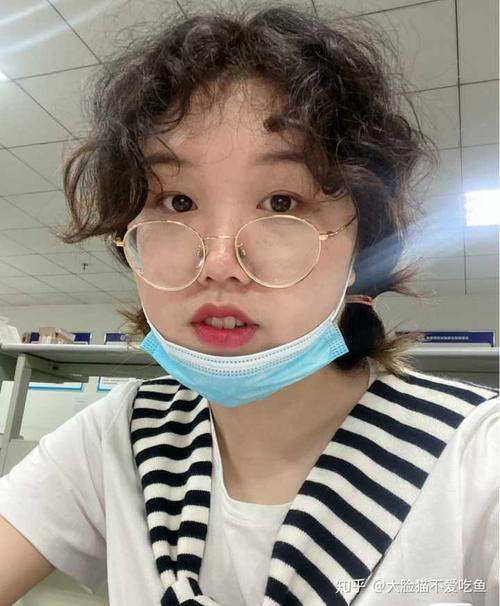 刘海自然卷很严重怎么办?