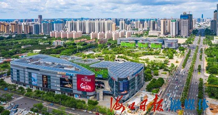 海口日月广场集合了中免集团海口日月广场免税店和海控全球精品免税城