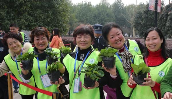 武汉:拥抱低碳生活 让"绿色"成为城市主色调