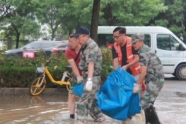 省荆江防汛机动抢险队拉得出用得上时刻准备着