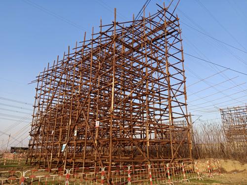 北京西-石家庄1000kv特高压线路跨越京广铁路k104 255工程.