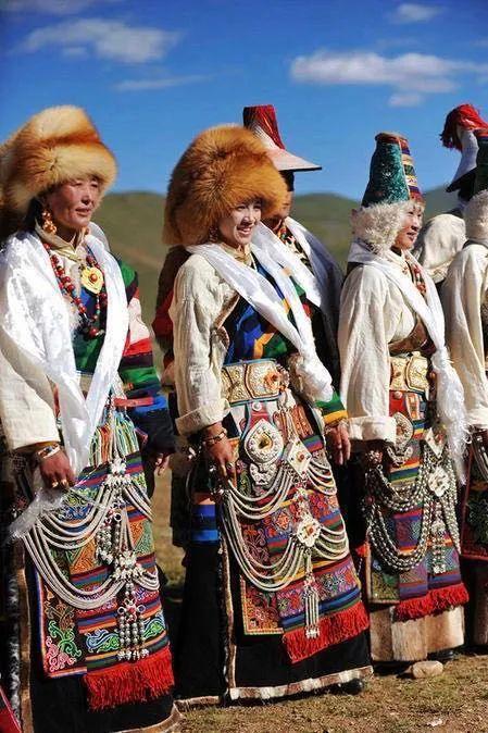 藏族服饰图鉴|乘风破浪的藏族小姐姐们,藏不住了