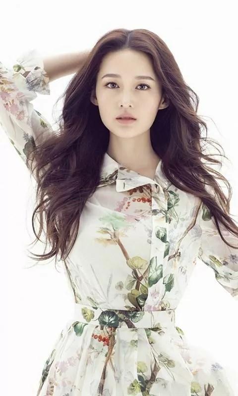 关晓彤与李沁的惊艳照片