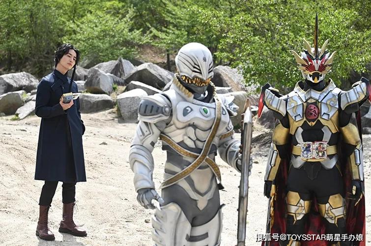 《假面骑士圣刃》贤人归队,三骑合作!