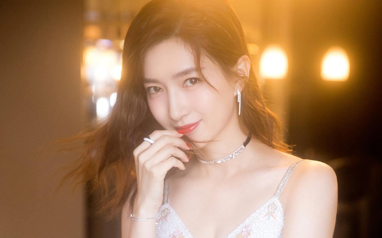 江疏影性感写真高清桌面壁纸