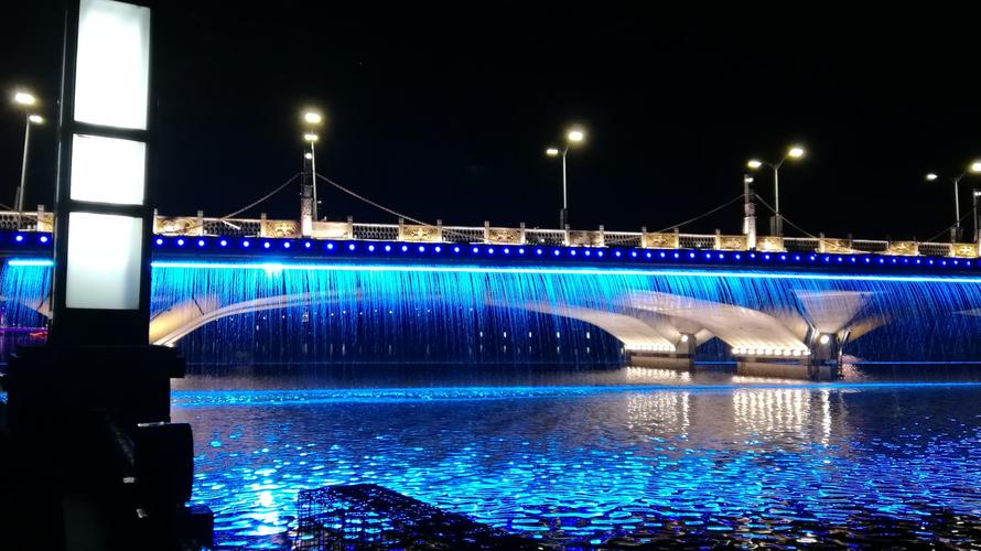 北京通州运河大桥夜景