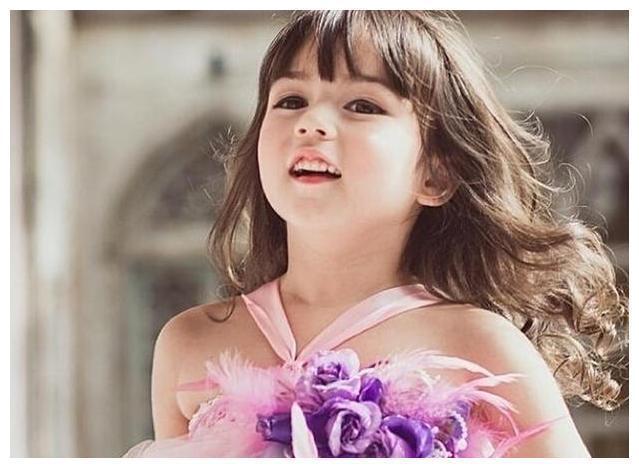 爸妈都是中国人,却生出混血宝宝,5次亲子鉴定宝妈害羞