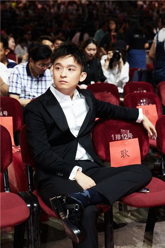 董子健亮相大学生电影节 自我调侃依然是新人