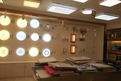 东巴象灯饰展示区,让装修如同购物一样轻松愉快返回列表
