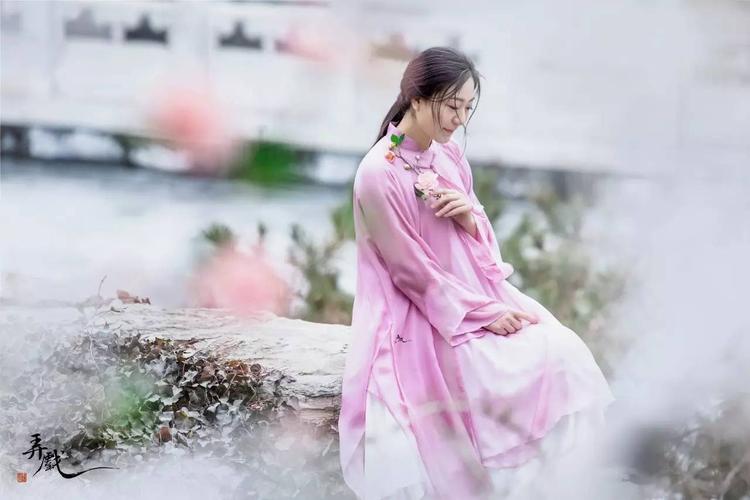 今天推荐刘珂矣老师的歌曲,希望大家喜欢与多多支持(> )