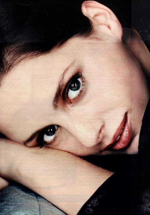 劳拉弗雷泽laurafraser