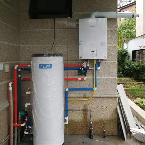 暖气片能不能带热水水箱,有哪些利弊?|壁挂炉|地暖|用